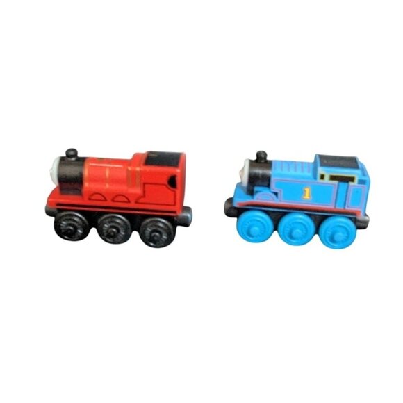 Thomas & Friends Wooden Train James & Thomas 2pc Engine Toys 3" Long Pre-Owned - Picture 1 of 7